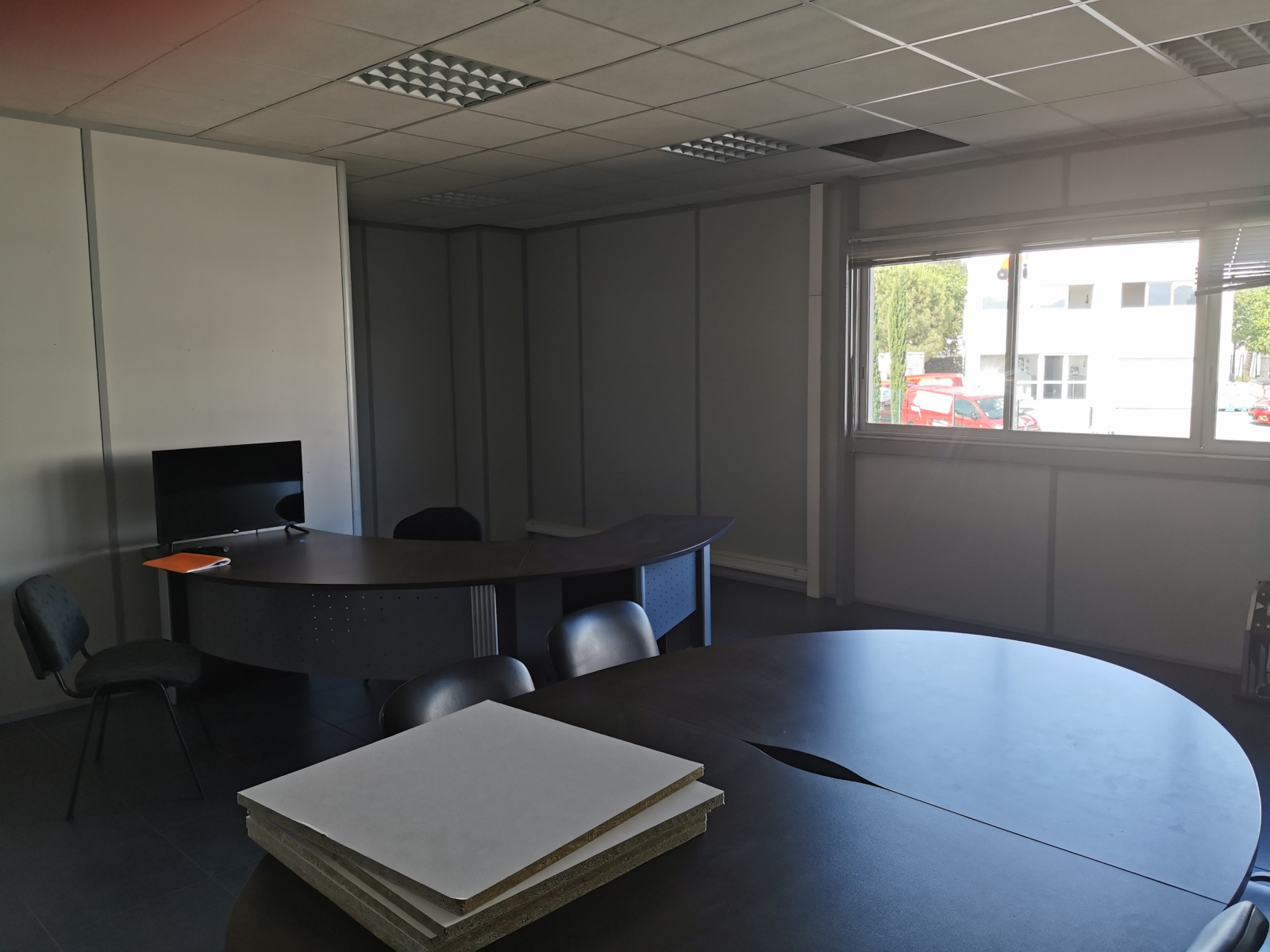 Image_7, Local d'activite, Fréjus, ref :621