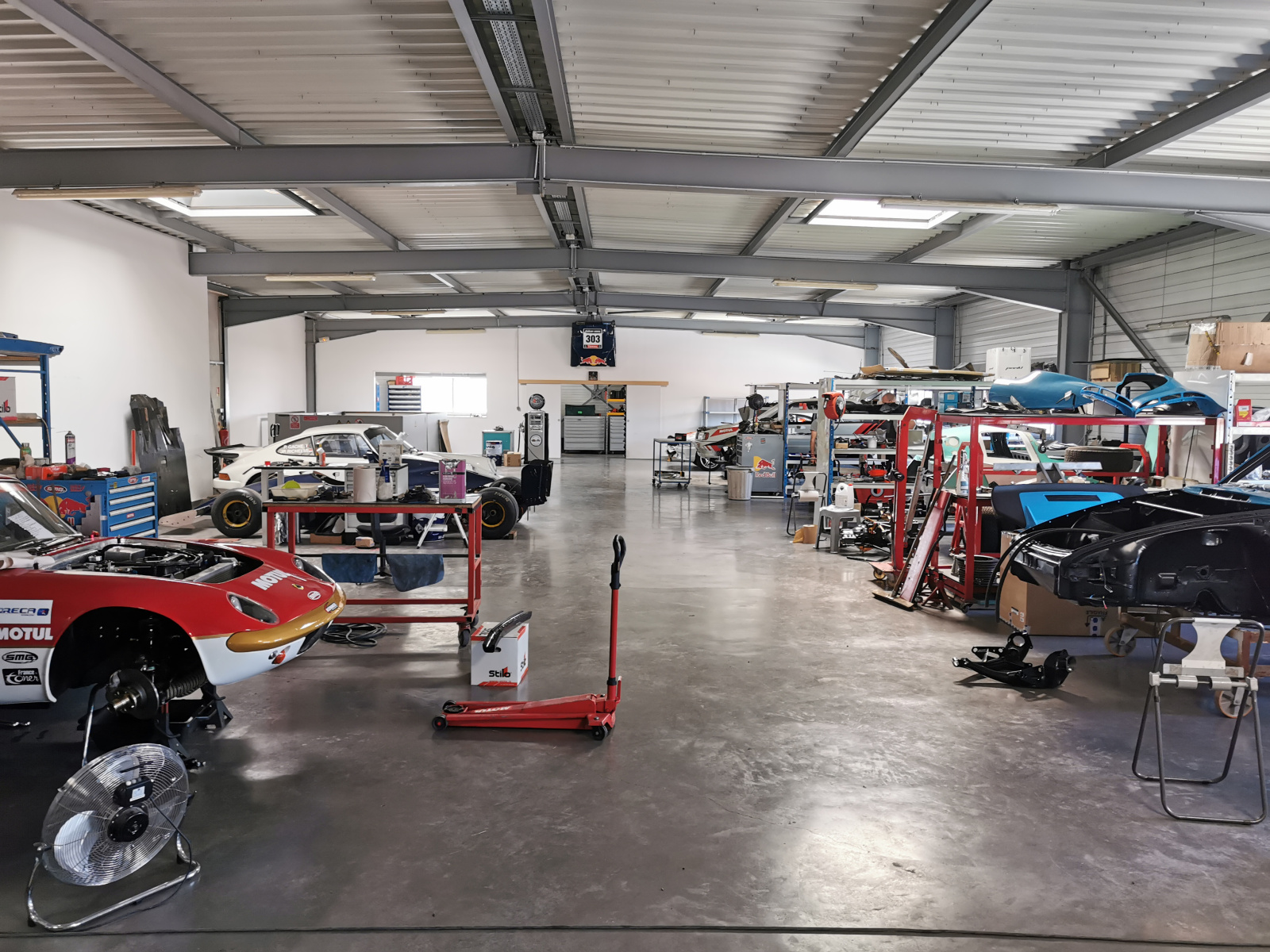 Image_2, Local d'activite, Fréjus, ref :621