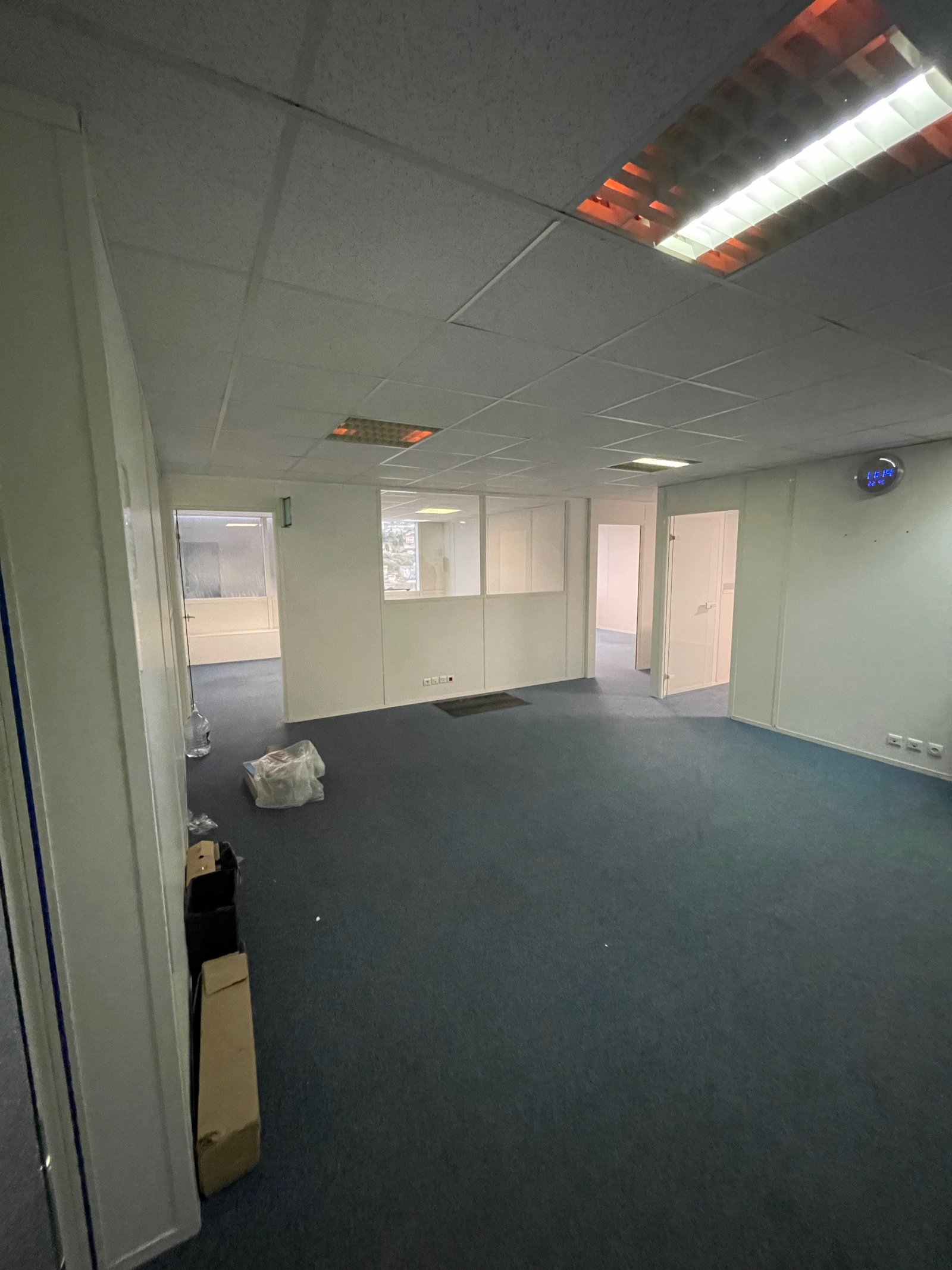 Image_8, Bureaux, Carros, ref :709