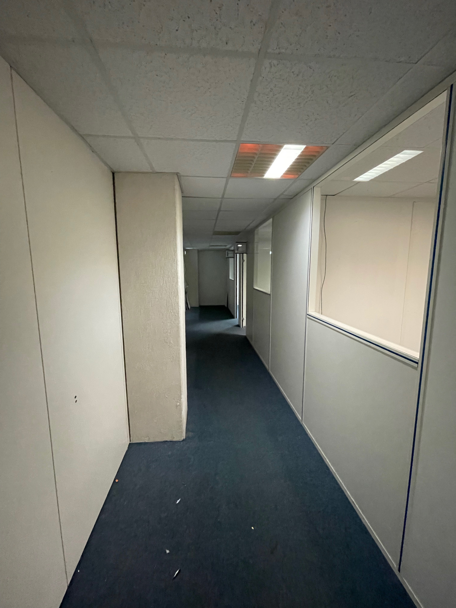 Image_6, Bureaux, Carros, ref :709