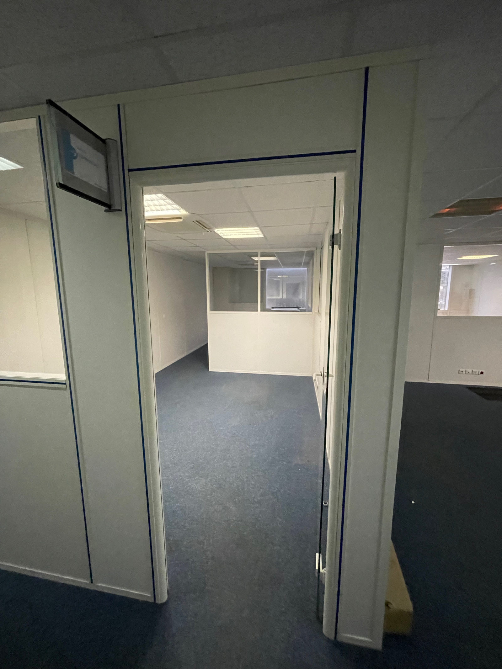 Image_10, Bureaux, Carros, ref :709