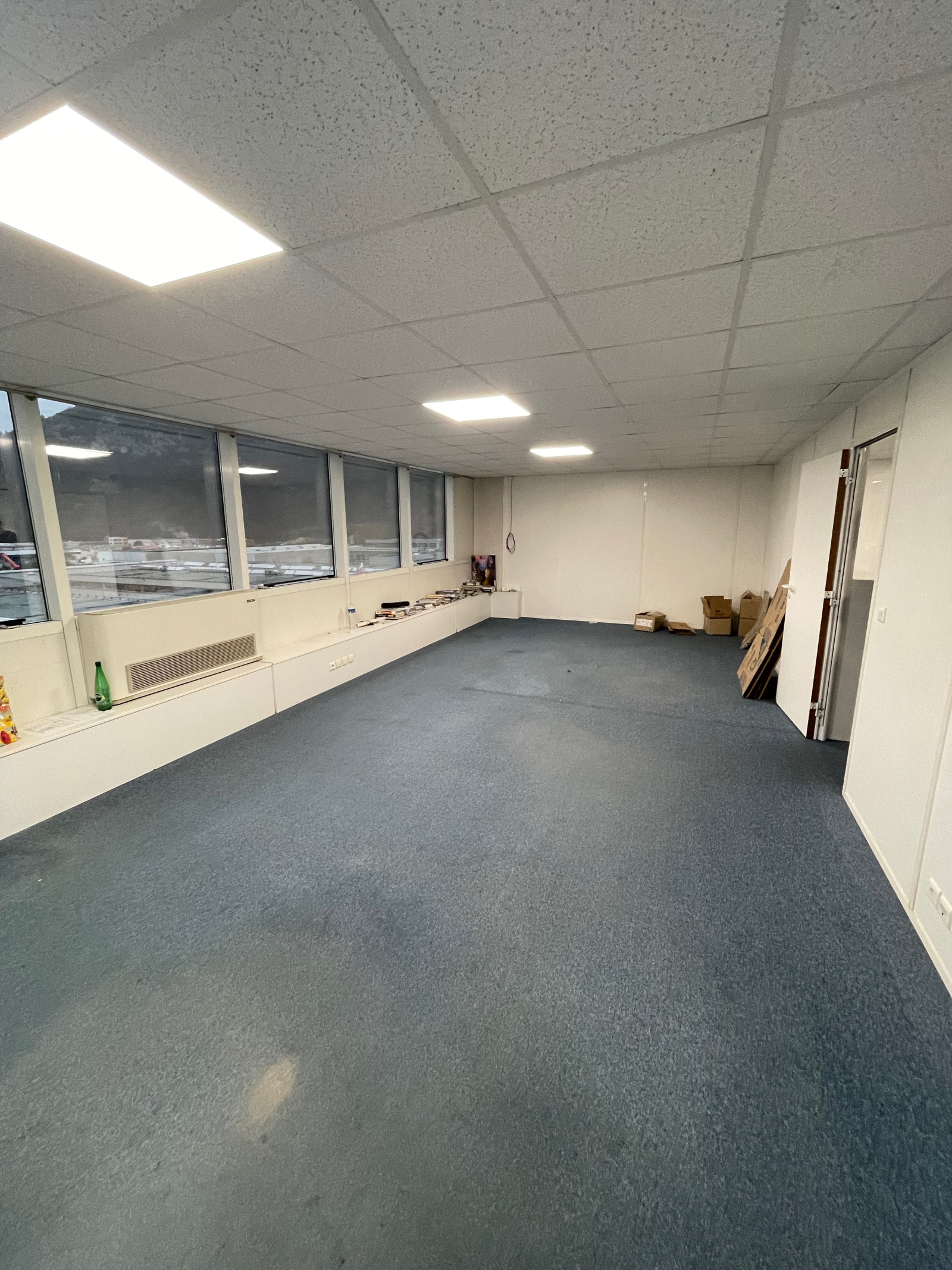 Image_11, Bureaux, Carros, ref :709