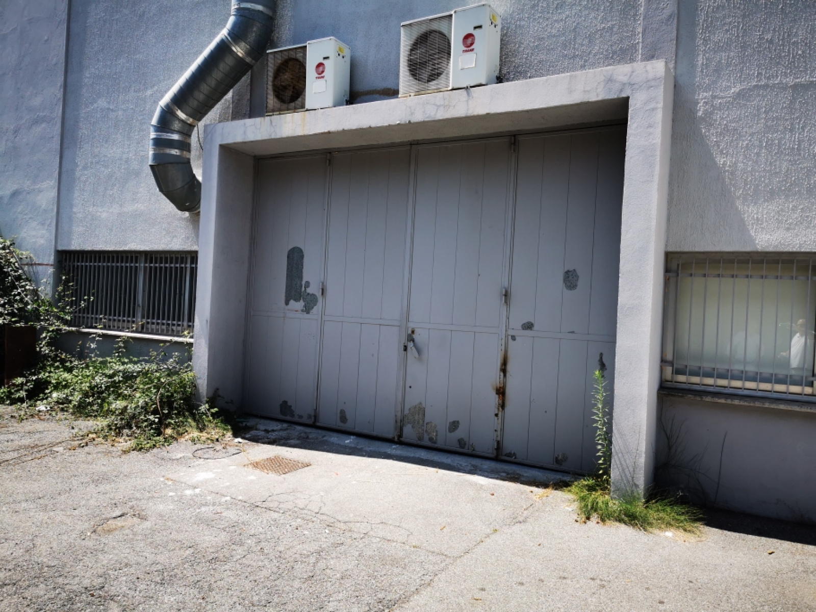 Image_5, Entrepot, Saint-Laurent-du-Var, ref :213