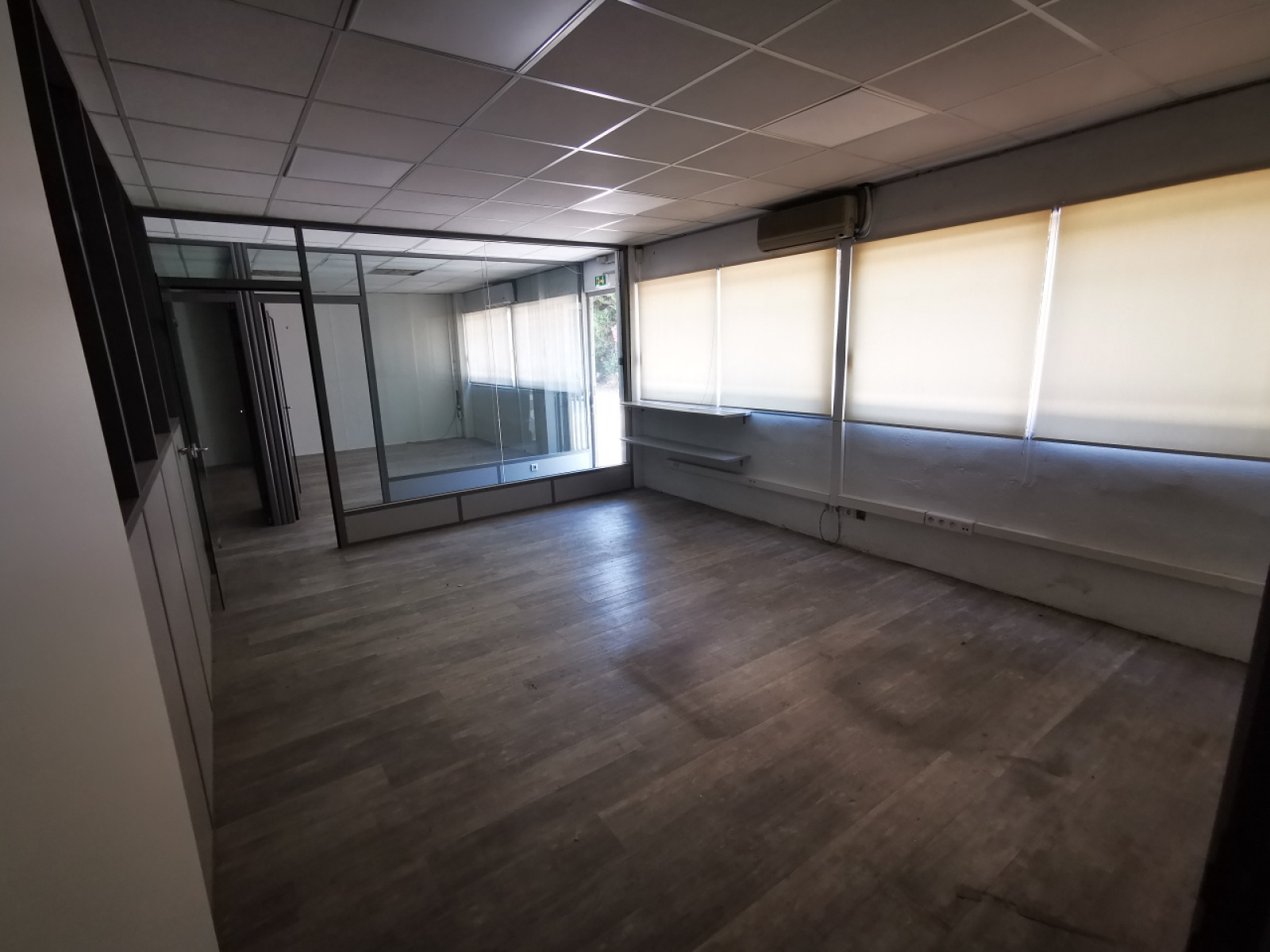 Image_8, Entrepot, Saint-Laurent-du-Var, ref :213