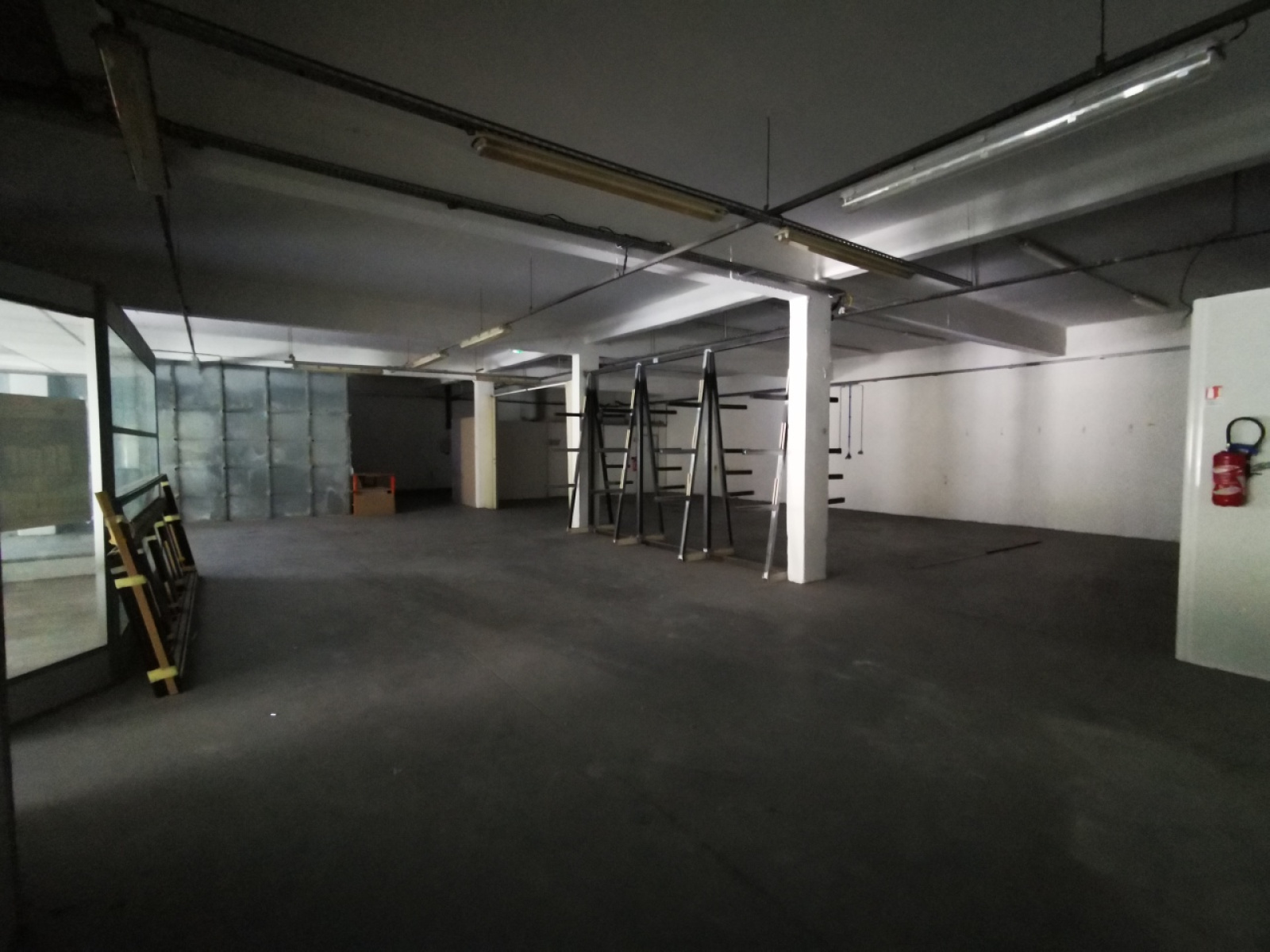 Image_2, Entrepot, Saint-Laurent-du-Var, ref :213