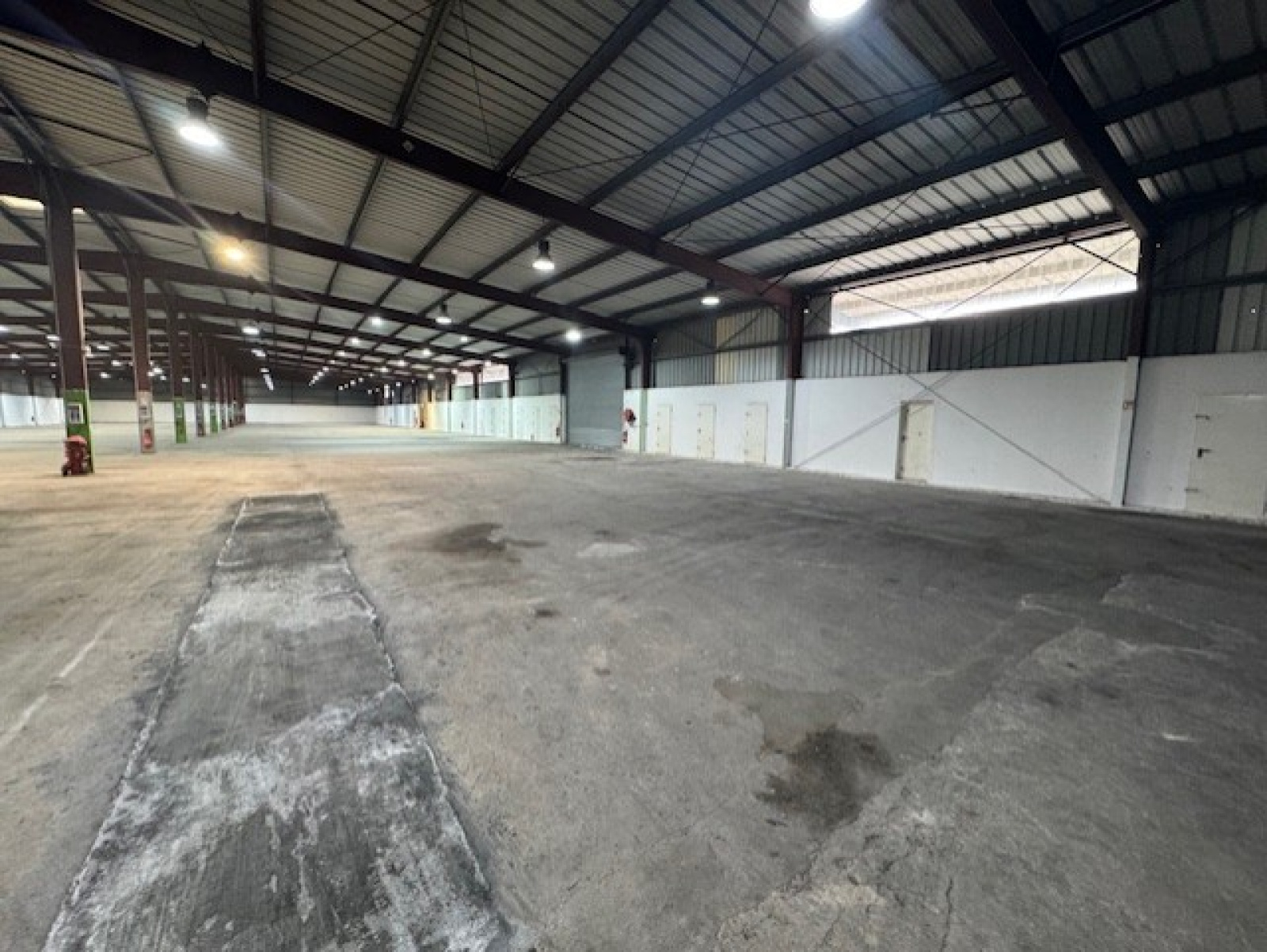 Image_3, Entrepot, Le Muy, ref :1009