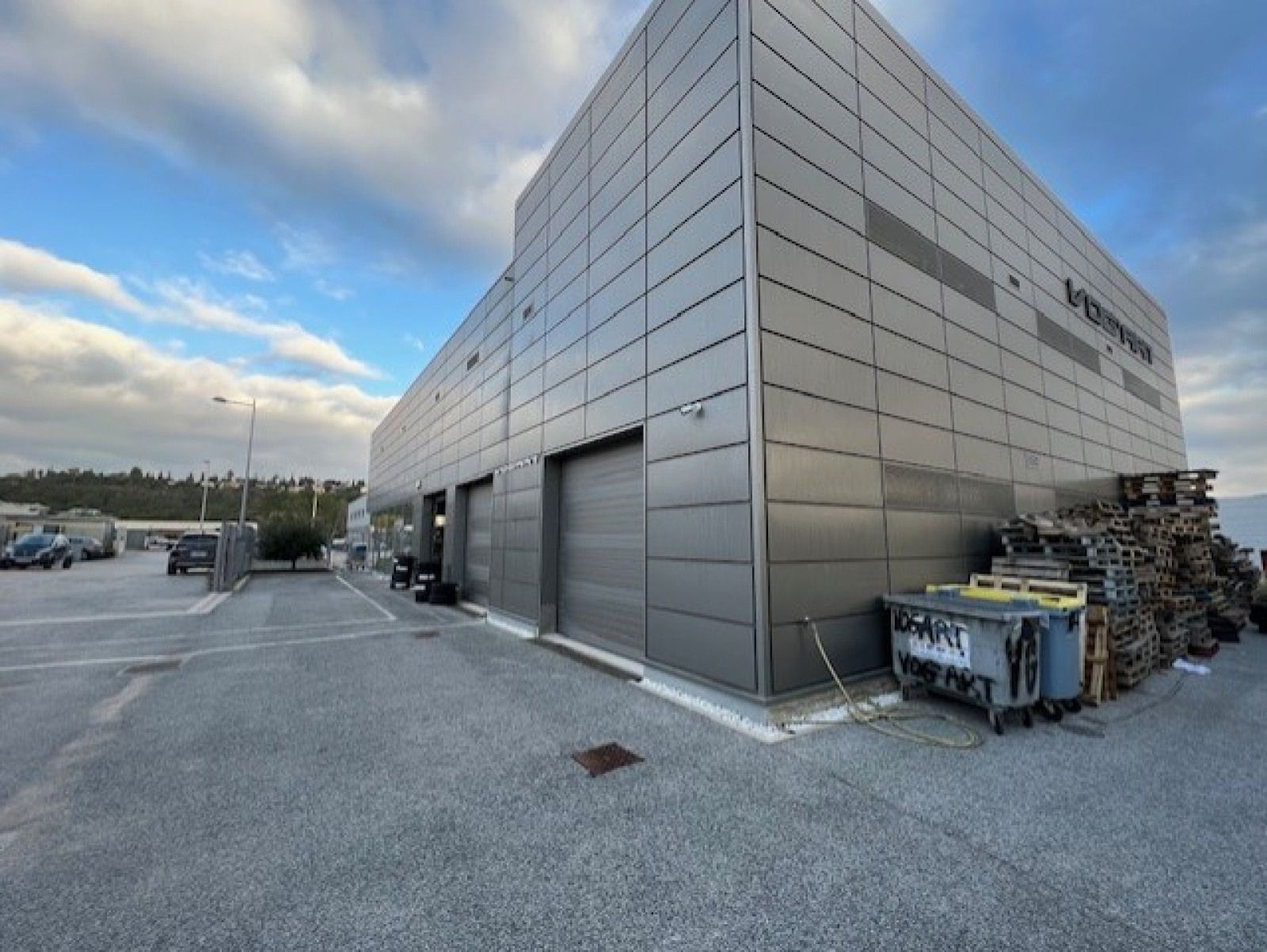 Image_7, Local d'activite, Fréjus, ref :1052
