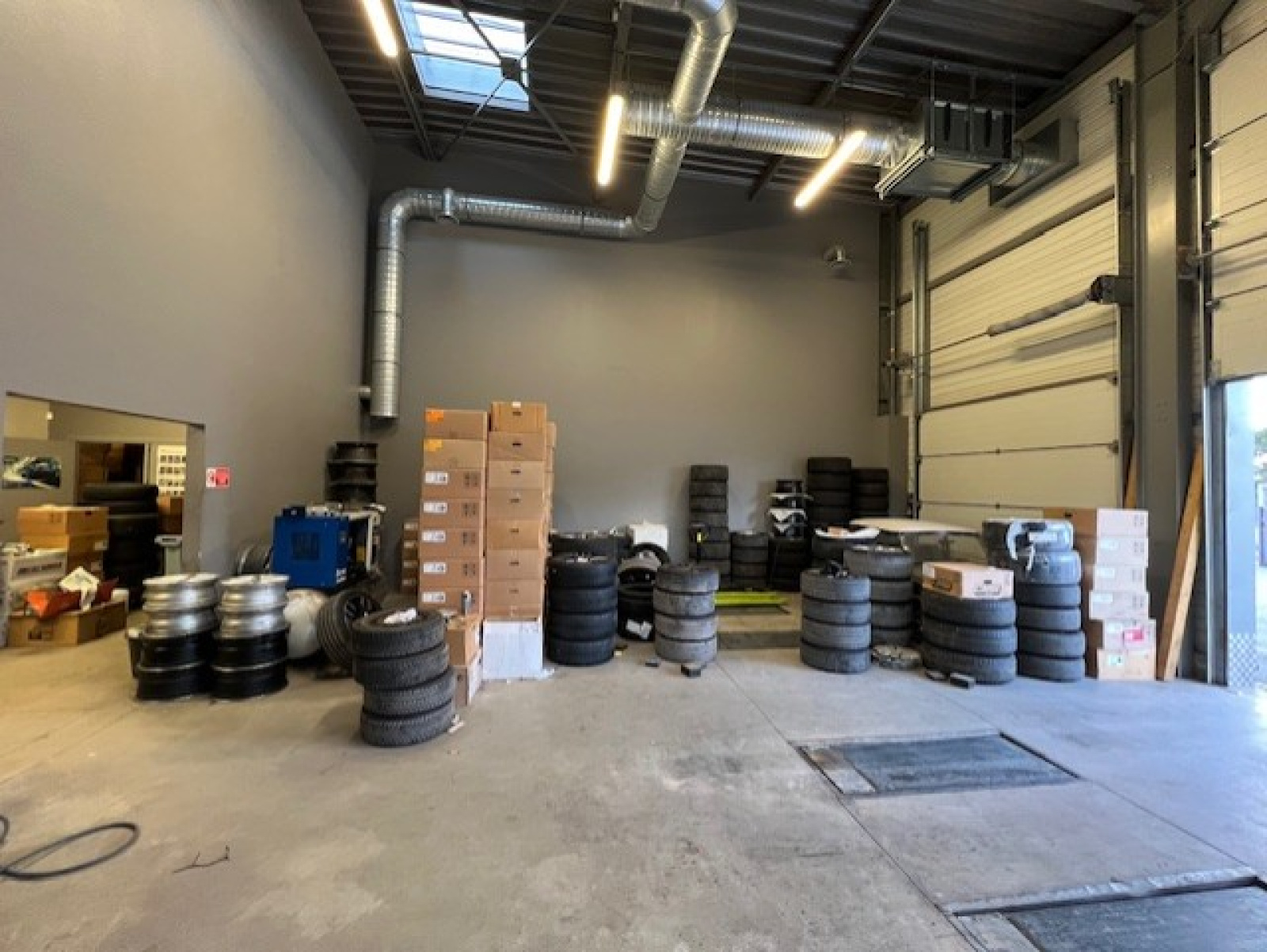 Image_5, Local d'activite, Fréjus, ref :1052