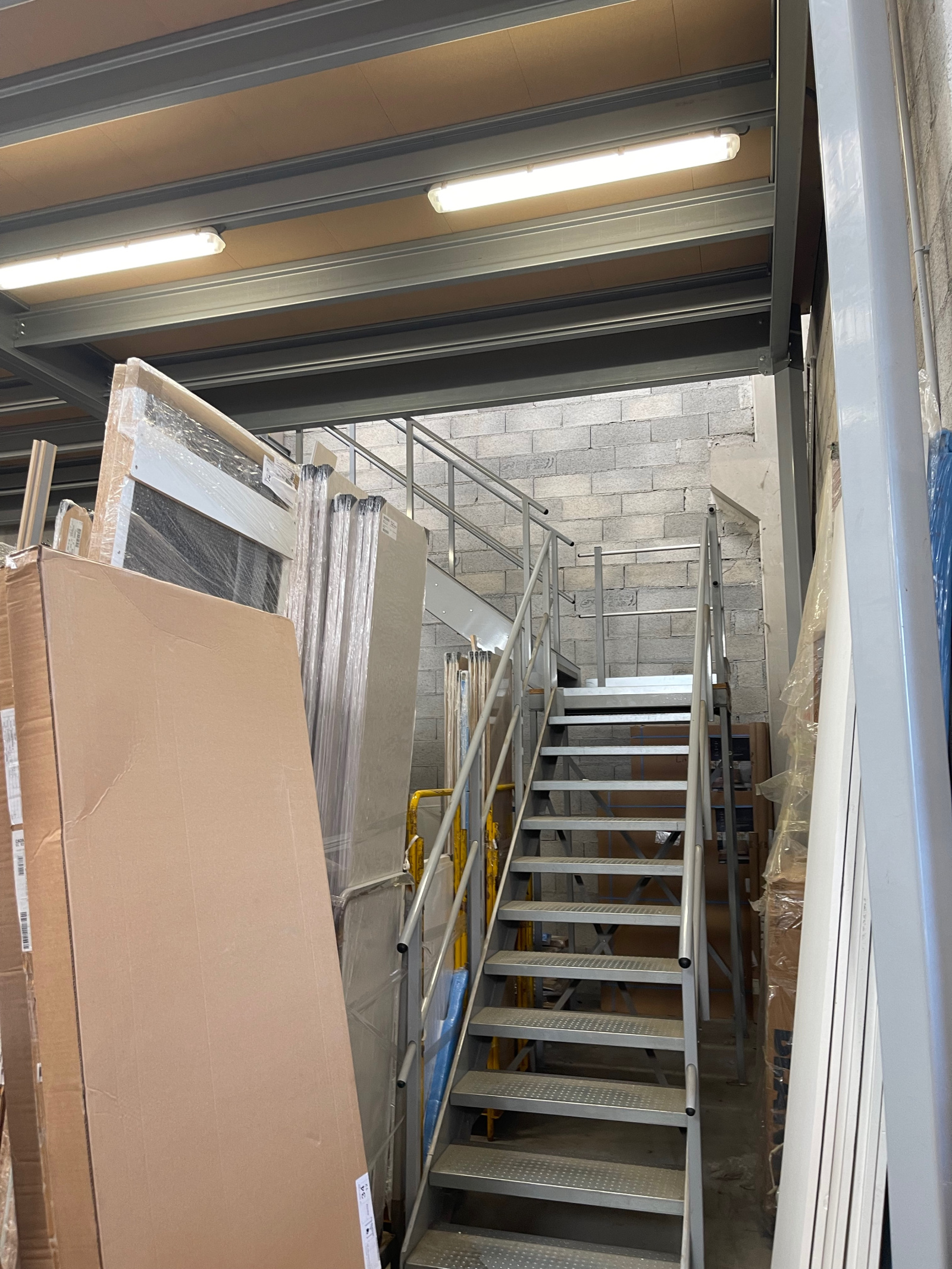 Image_3, Local d'activite, Le Muy, ref :660