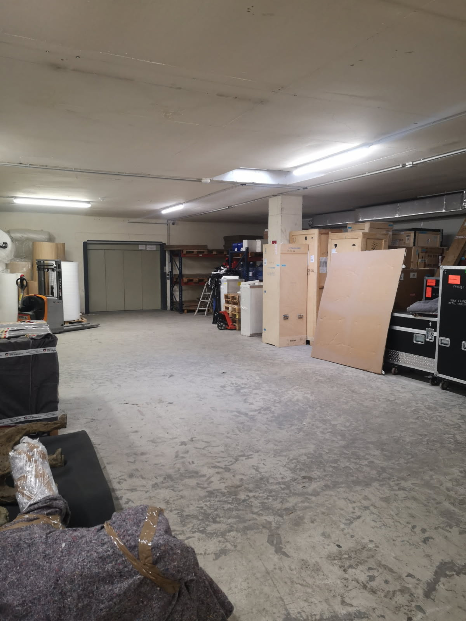 Image_4, Entrepot, Saint-Laurent-du-Var, ref :900