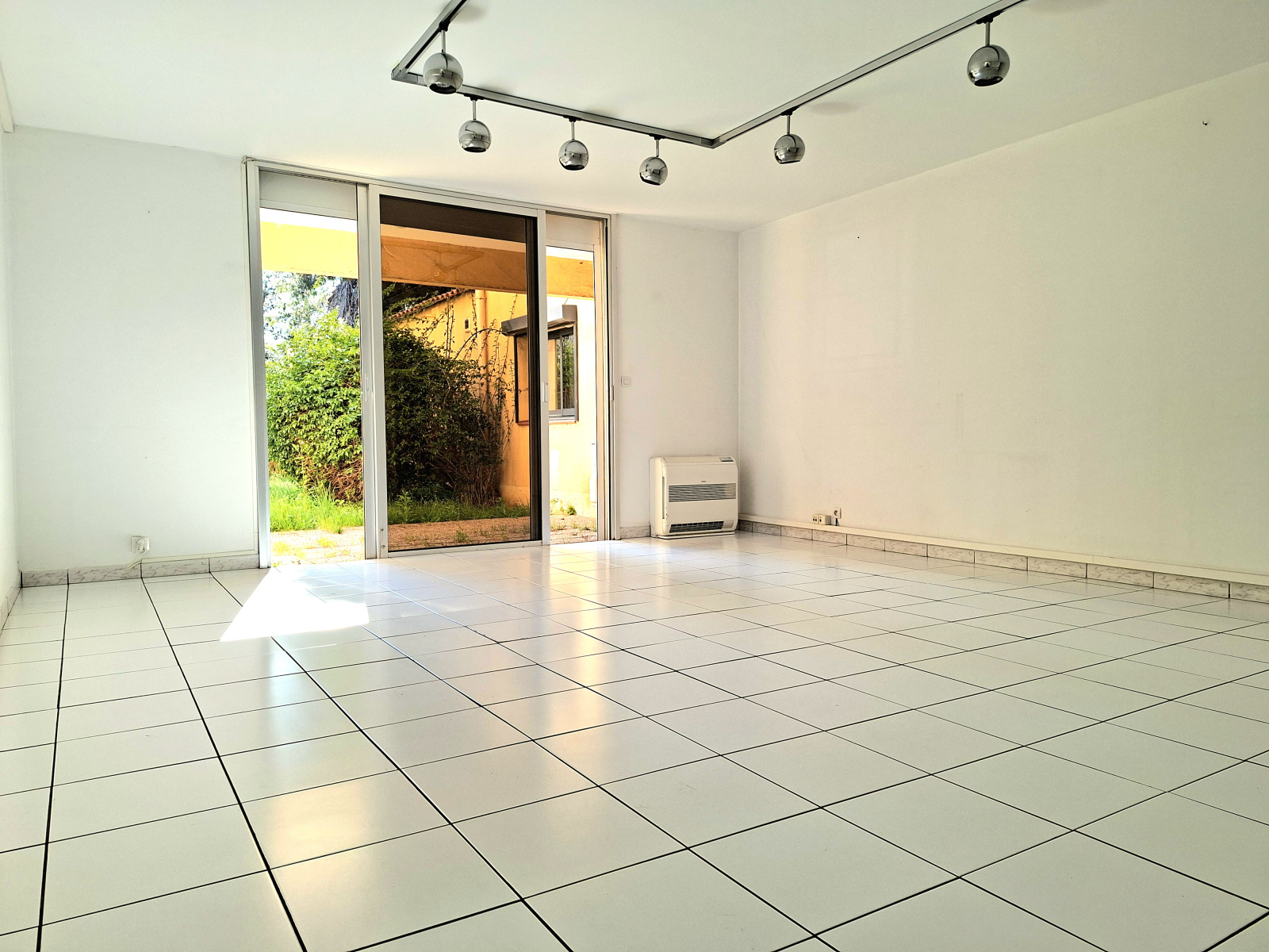 Image_2, Bureaux, Fréjus, ref :1056