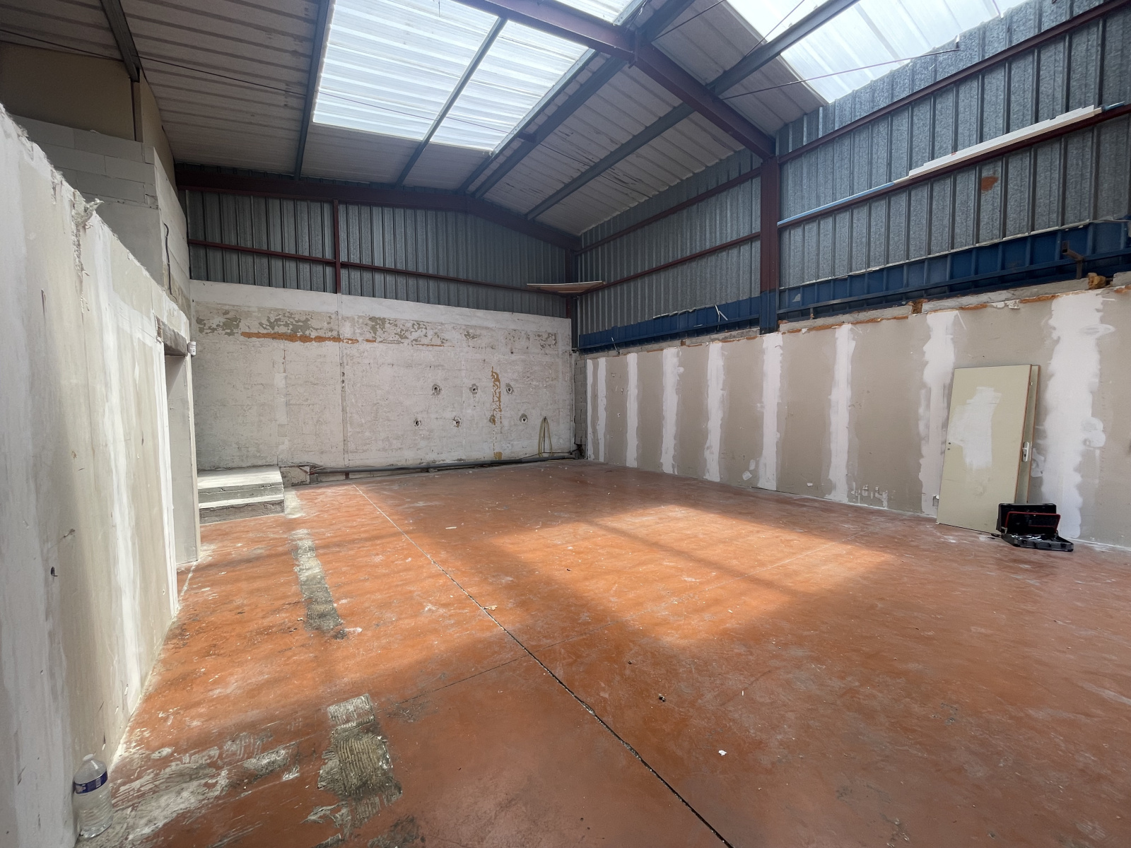 Image_4, Local d'activite, Fréjus, ref :895