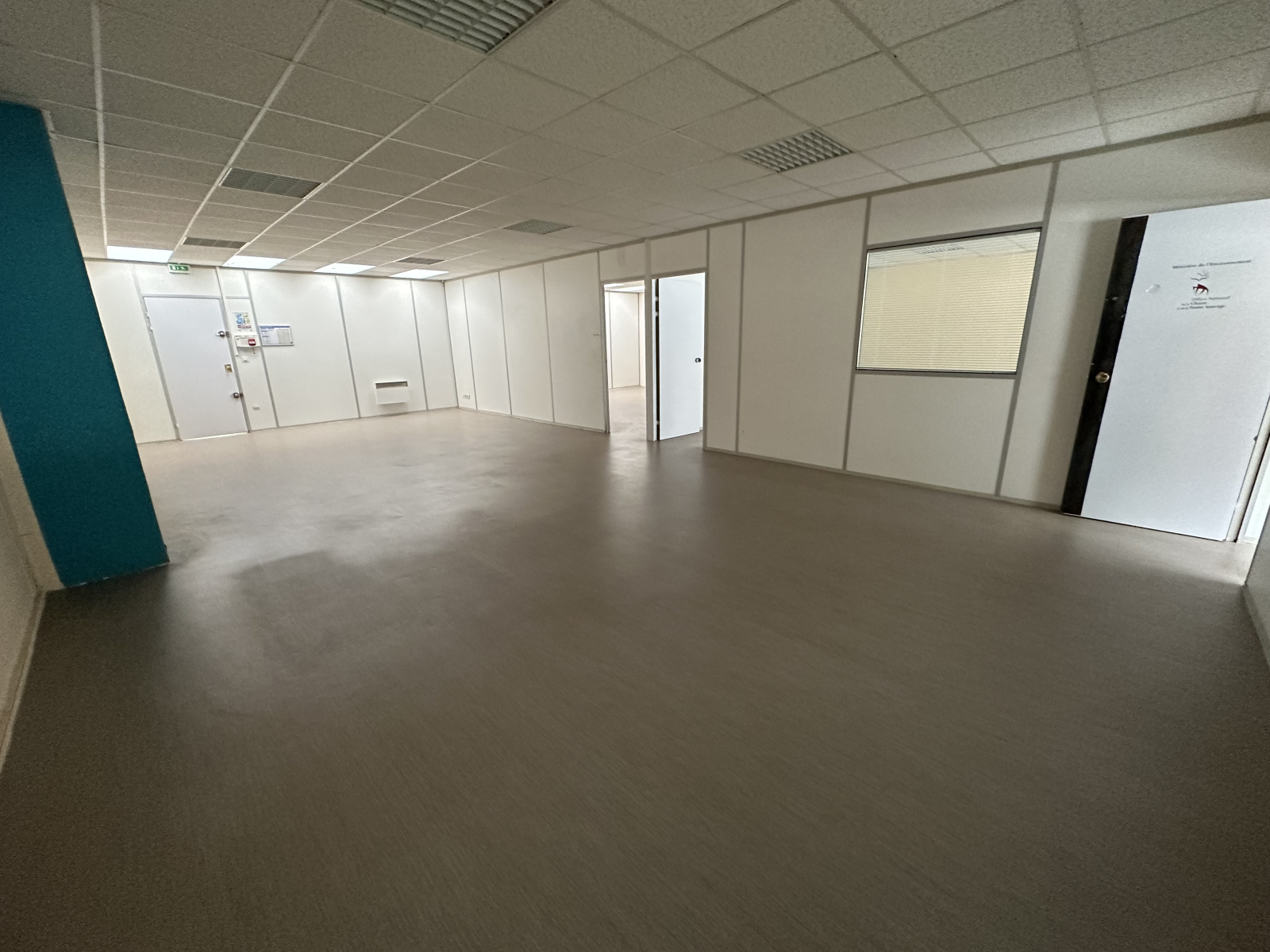 Image_8, Bureaux, Carros, ref :618