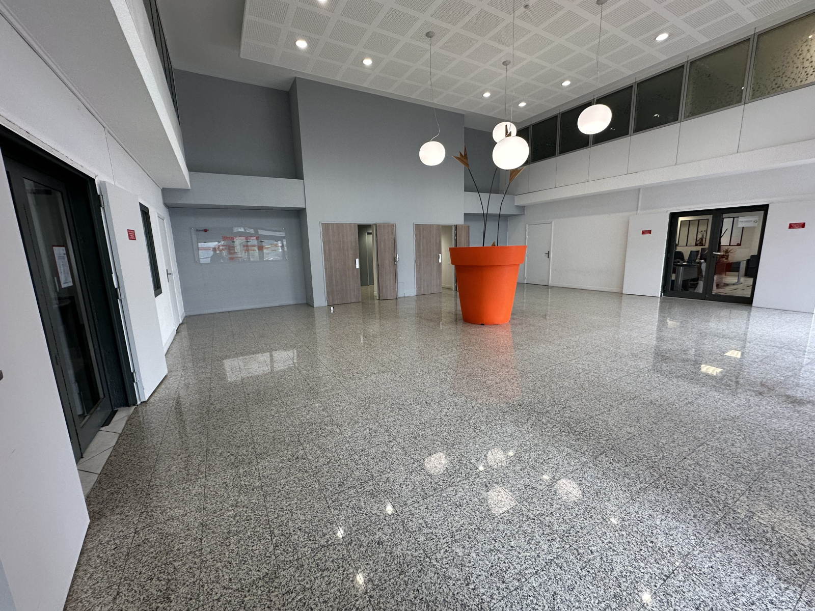 Image_2, Bureaux, Carros, ref :618