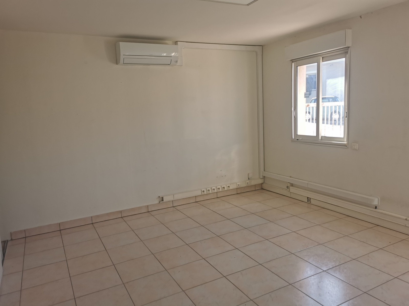 Image_3, Local d'activite, Saint-Raphaël, ref :1055