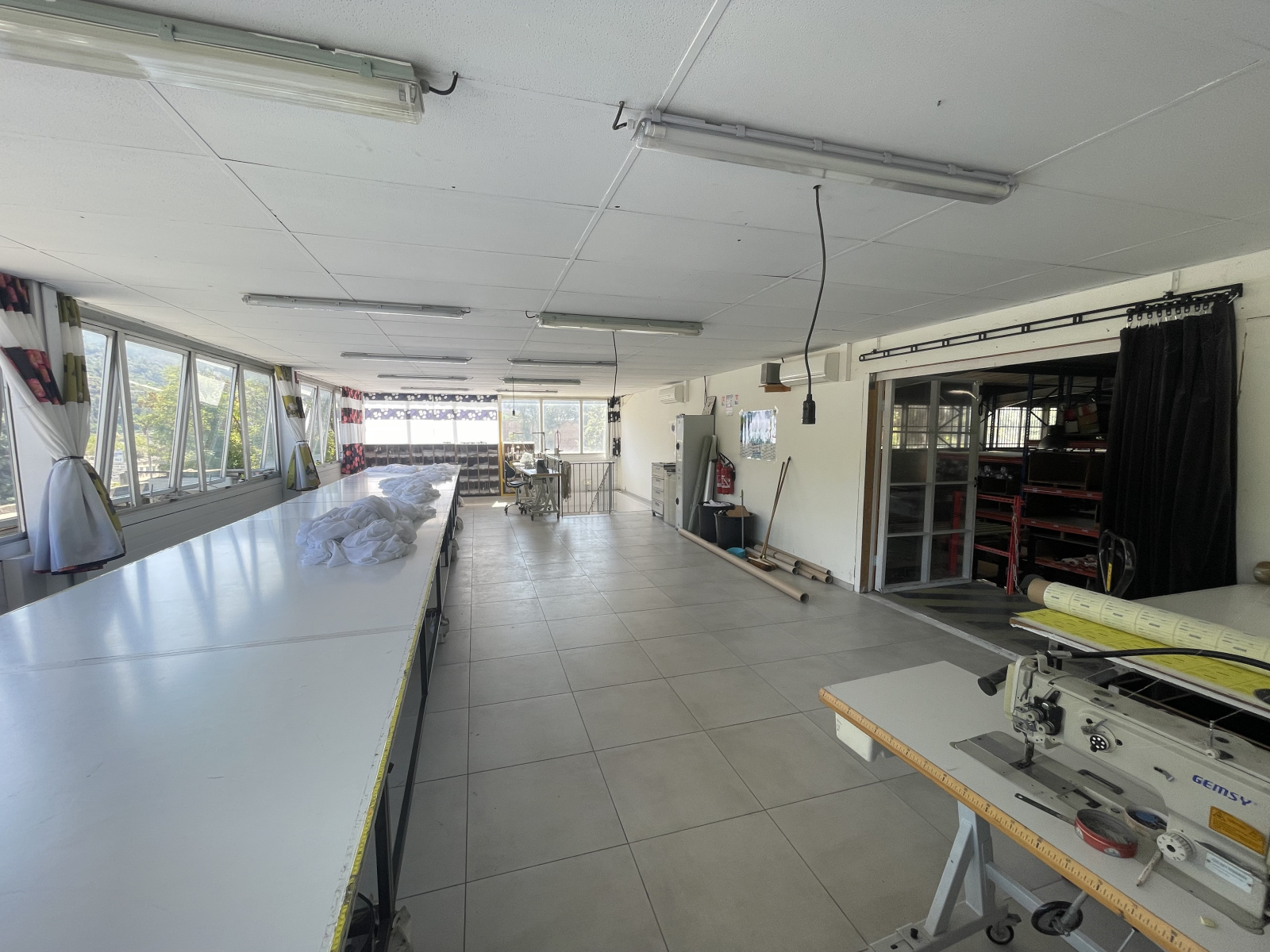 Image_11, Entrepot, Carros, ref :948