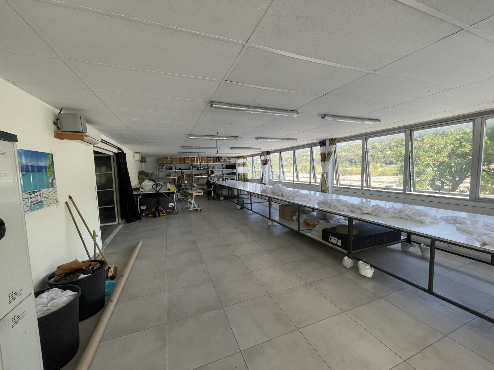 Image_12, Entrepot, Carros, ref :948