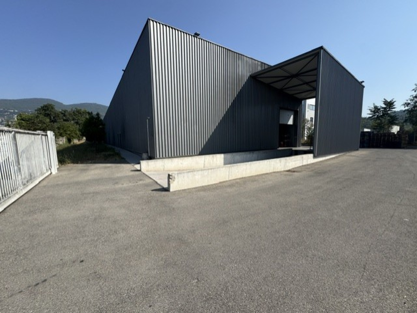 Image_4, Entrepot, Grasse, ref :1104