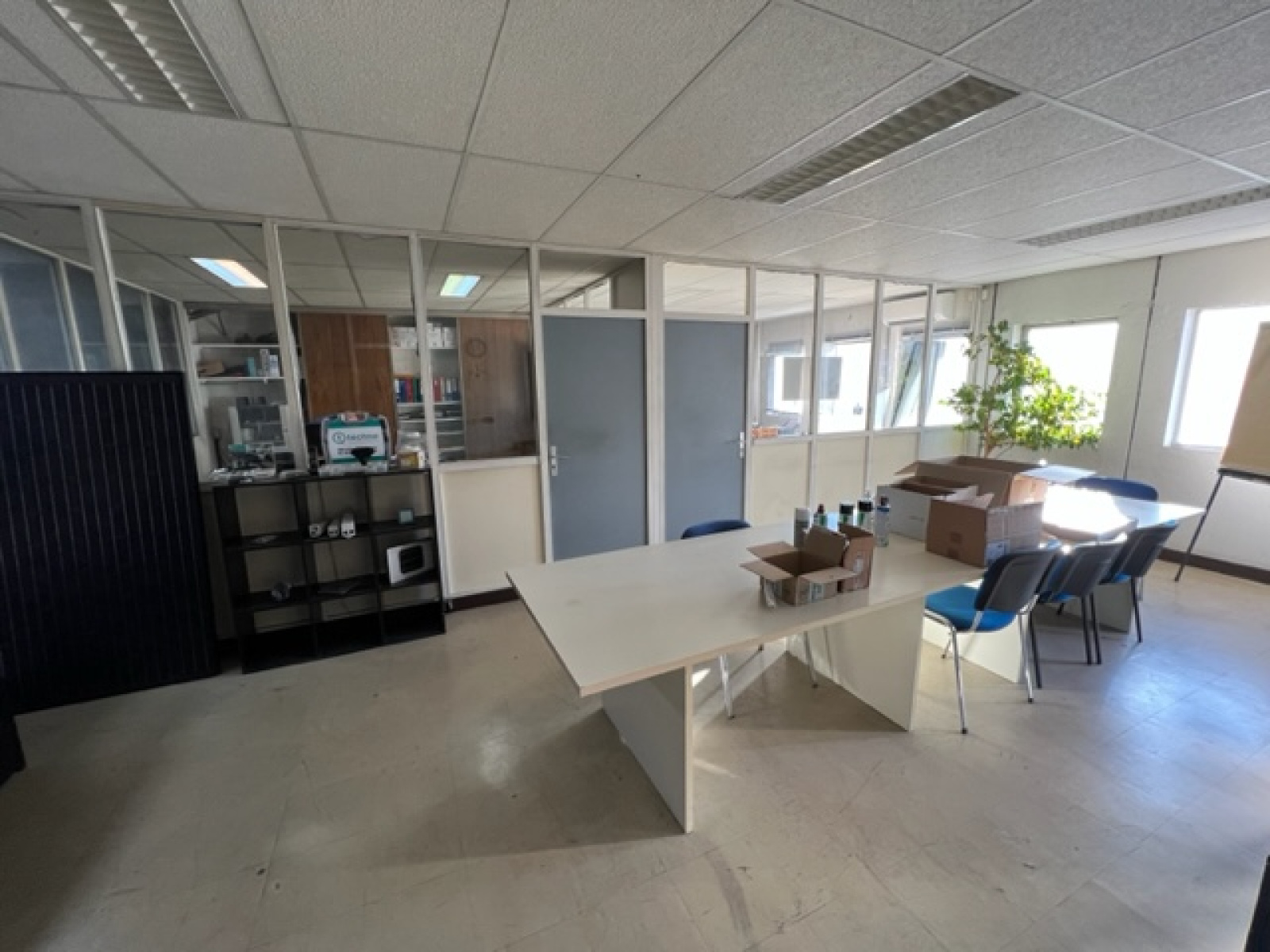 Image_5, Entrepot, Saint-Laurent-du-Var, ref :546