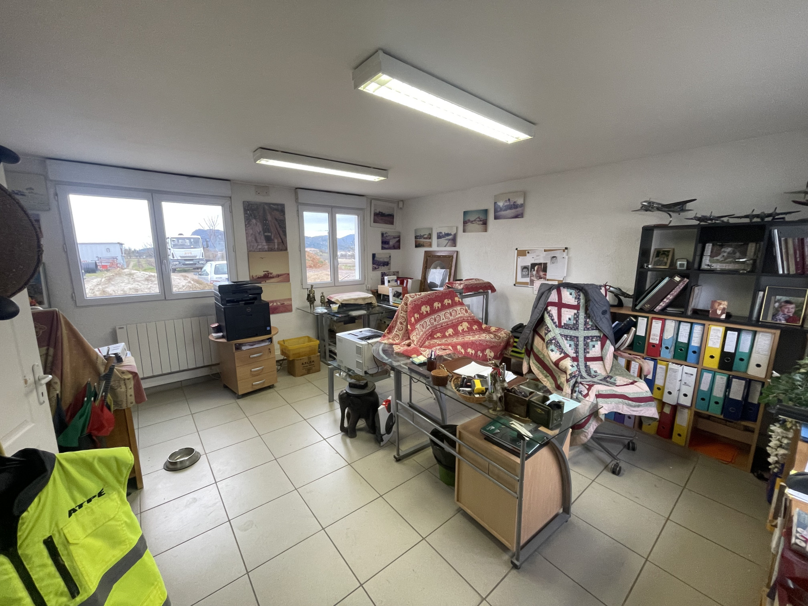 Image_3, Bureaux, Le Muy, ref :814