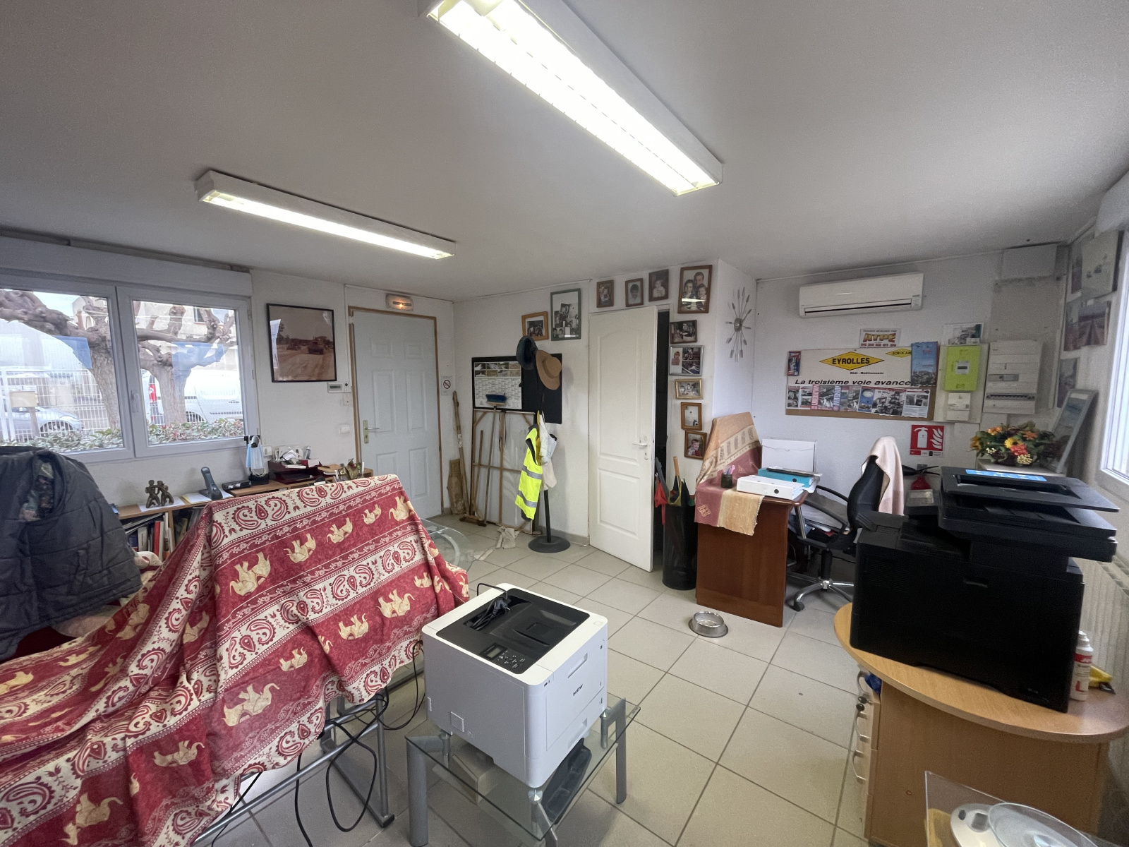 Image_2, Bureaux, Le Muy, ref :814