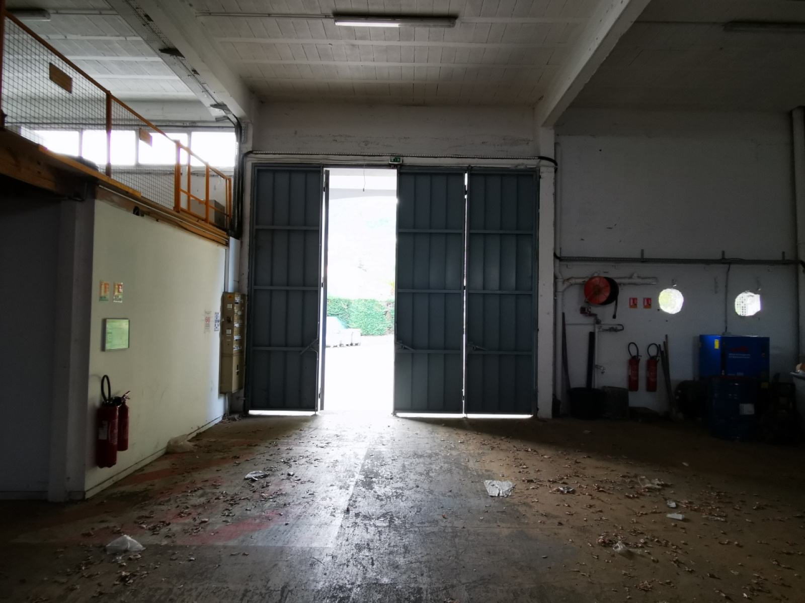 Image_3, Entrepot, Saint-Laurent-du-Var, ref :256