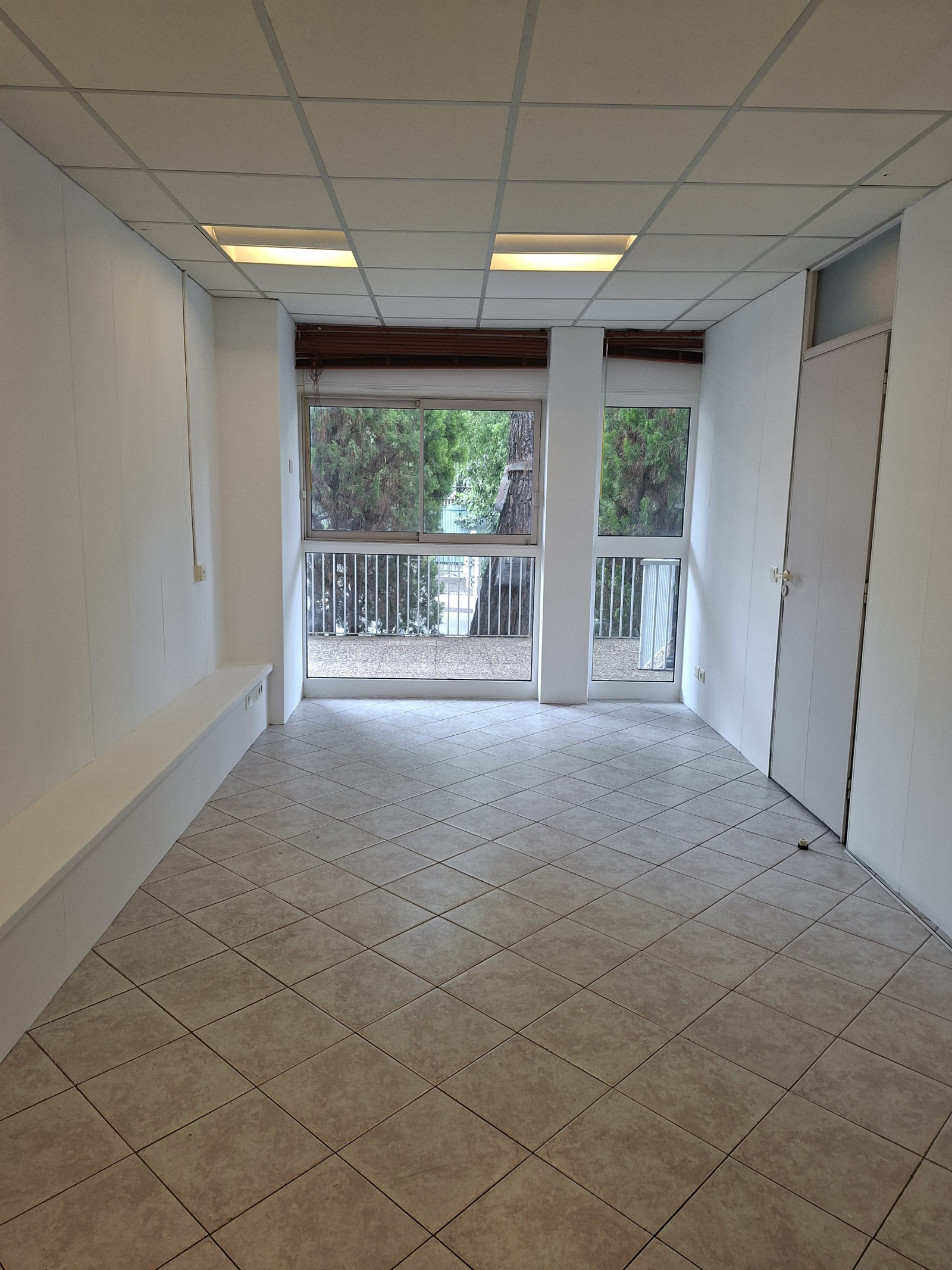 Image_2, Local professionnel, Antibes, ref :1063